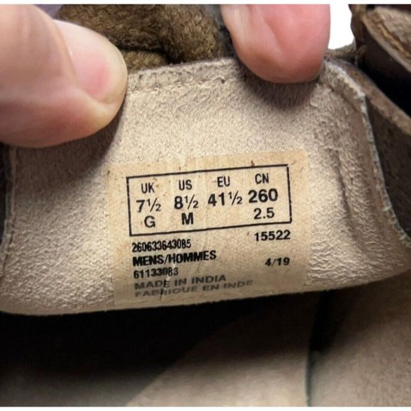 Collection by Clarks Wallabee Brown Oiled Leather Chukka Desert Shoes Mens 8.5 M main image 10
